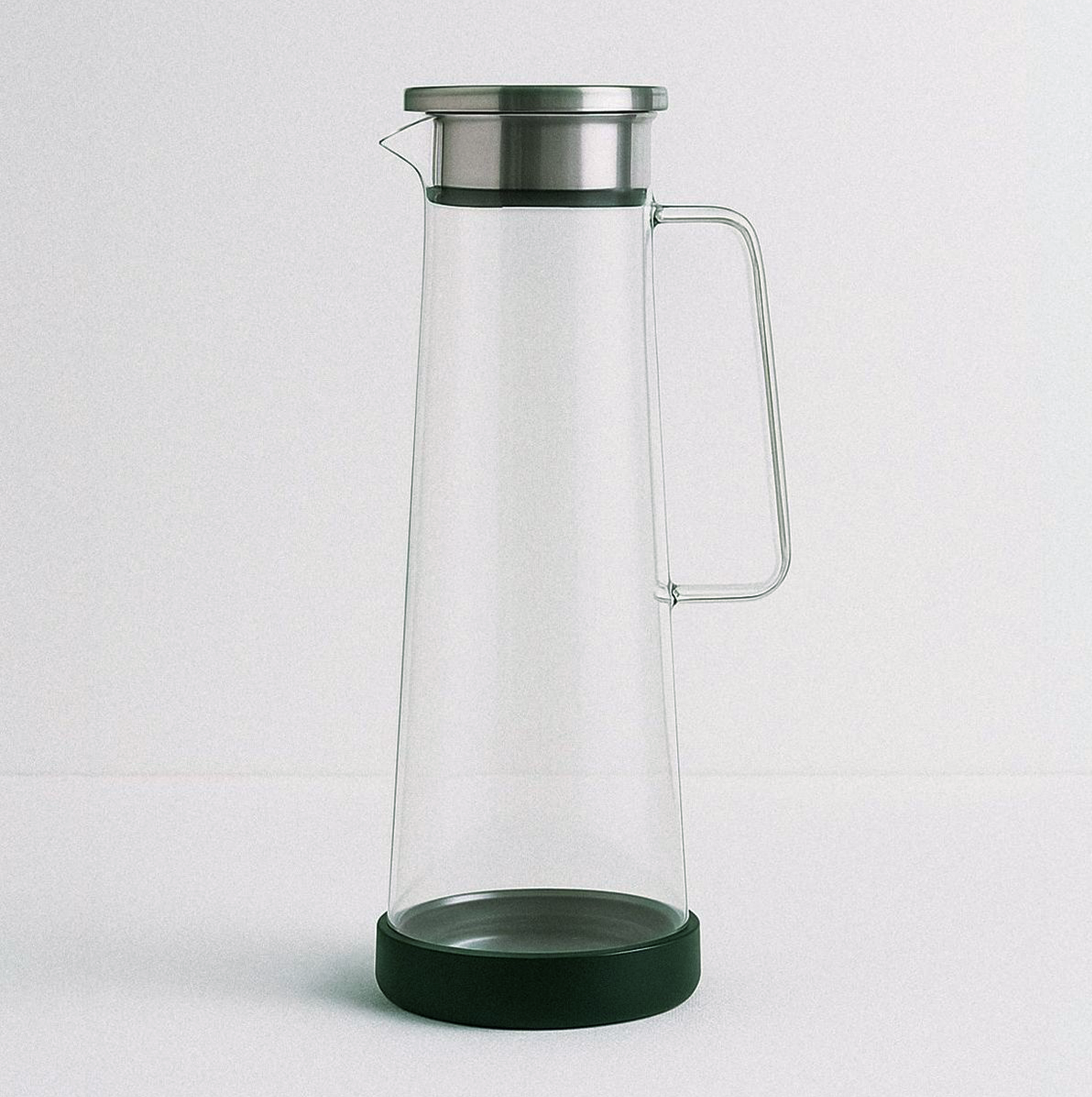 Carafe et infusur en verr, accessoire pratique pour intégrer le collagène marin dans une routine quotidienne. 